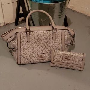 Guess purse and matching wallet